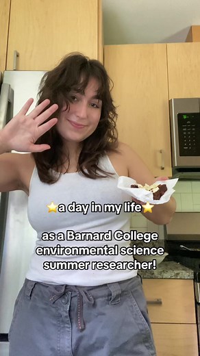 A #dayinmylife at #barnard as an environmental science and sustainabilty major in the Summer Research Institute!! 😎 #barnardcollege #nyc #tree 🌲