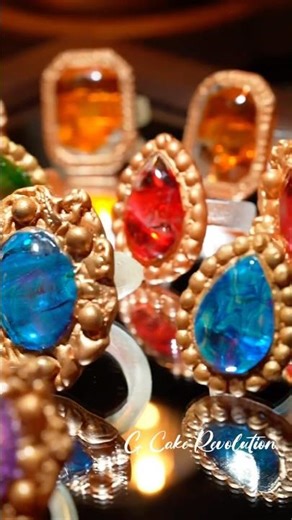 在光影的變化下，晶透的色澤與珠寶紋理被完整呈現每張照片都讓珠寶糖更像寶石💎瞬間增加了不少質感，真的太喜歡了😍🥰