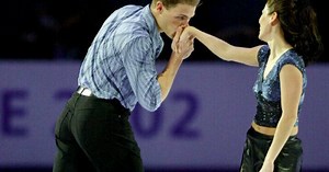 Figure skaters David Pelletier and Jamie Sale getting divorce