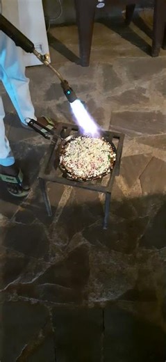 Traditional way to bake pizza without oven