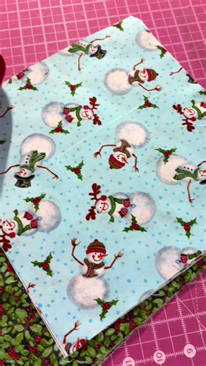 I’m normally just a bag maker but sometimes you have to make something else.😉. Come join me tonight 9pm EST to make some Microwaveable Bowl Cozies! This is a great gift for all of those Christmas gift exchanges. I’ll be going over how to make one from start to finish! Materials: For 1 bowl cozy: •2 10” square pieces of cotton fabric (can both be the same or two different prints) •2 9” square pieces of Wrap n Zap •Cotton Thread https://www.youtube.com/live/tUYBPE6uALI?si=CnCjsshIKOvN2NVW #sewing