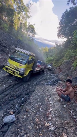 Truk mitsubishi canter HDX Modfikasi Tronton#trukoleng #automobile #shorts #fyp