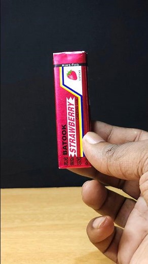 Batook Strawberry Chewing Gum Taste Test 🍓 | Nostalgic Bubblegum Review! #Shorts