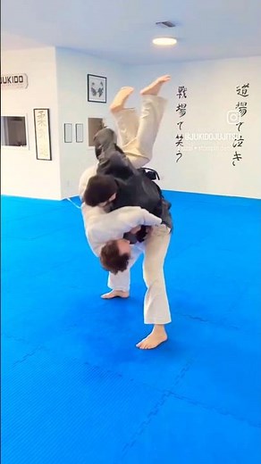 TE GURUMA • Hand Wheel Throw #teguruma #jujitsu #jujutsu #judo #jukidojujitsu #martialarts #shorts