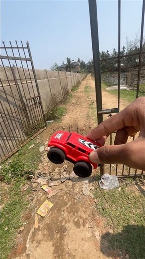 Dekho Mini red magnet car Ke Climbing 😍