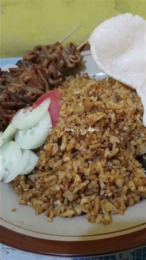 d3Nie - bakmi jowo 💞 nasi goreng Lek Jono #kuliner #kulinersalatiga #kulinerjawatengah #fyp