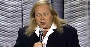 Sam Kinison sings ‘Are You Lonesome Tonight’ on Carson Tonight Show