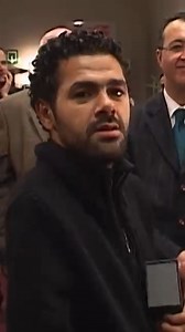 10K views · 74 reactions | Jamel se fait complètement avoir par François Damiens 藍 #prank #françoisdamiens #sketch | Les caméras cachées de François Damiens | Facebook