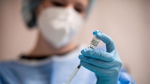 Corona-Pandemie: Zusätzlicher Biontech-Impfstoff für Hausärzte