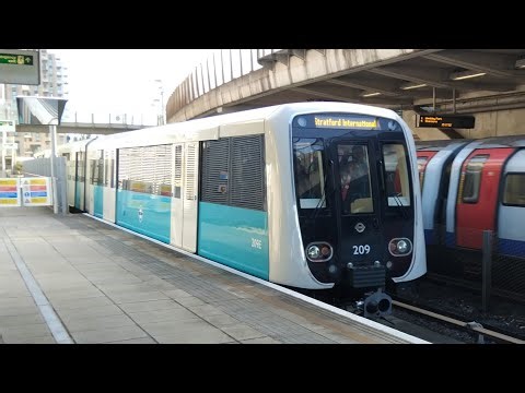 (First Day) - DLR - Brand New B23 Stock Train - (209) - Arrives at Canning Town Station - 30/09/2025