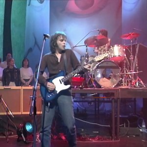 'Alright' live on Later with Jools Holland in 1995 🎸 Watch the full performance here: https://bit.ly/AlrightBBCLater | Supergrass