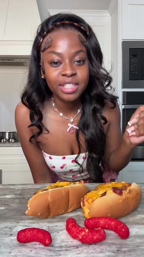 I think she pooted during my video😭