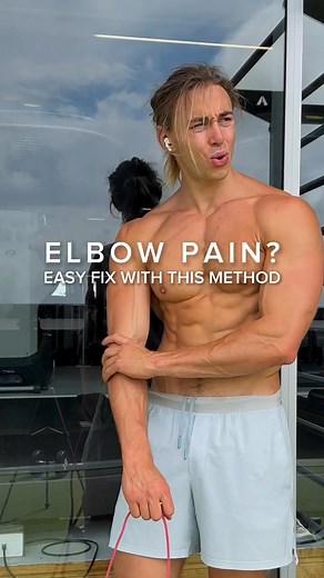 This concept fixed my ELBOW PAIN! 💪🏽🛠️ “Low resistance, high reps” 🚨 I had elbow pain for over a year!!! This helped me so much. 1️⃣ 2 sets for 100 banded curls 2️⃣ 2 sets for 100 Tricep Extensions 📝 Squeeze, keep resistance very low, and pump out a high volume of reps to fill the area with blood 🩸 Engaging in low-resistance, high-repetition exercises may be beneficial for tendon repair by promoting blood flow, maintaining joint mobility, and therefore promoting healing in the affected are