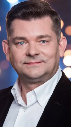 650K views · 4.2K reactions | Co Zenek Martyniuk założył na scenę? Fani w szoku! #ZenekMartyniuk #DiscoPolo #ModaSceniczna | Brottv | Facebook