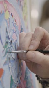 💜There's less than two weeks to go until our Christmas Arts Markets begin! Set across two weekends, the merriest makers from Brum and beyond will be bringing you one-of-a-kind items that are perfect for gifting! 🎁Avoid the last-minute shopping scramble and get everyone on your 'nice' list something truly unique. Browse a range of gifts, from Christmas cards, paintings, jewellery, ceramics, textiles, stationery, craft items and more. Who will be joining us? Comment below! 🗓Sat 30 Nov - Sun 1 D