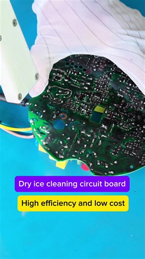 Dry ice cleaning circuit board.Do you like this cleaning method?#dryicecleaning #dryiceblasting #Dryicecleaningsystem #SMTpatchprocessing #SMTproduction #Circuitboardrepair #Dipproductionline #PCB #PCBA #Reflow #Electroniccomponents #ElectronicsFactory #SMTProcessing #CircuitBoard #wavesoldering #ChipMountingMachine #soldering #pcbboardwelding #electronics #solderpaste #ElectronicsFactory #SMTpatch #PrintingPress #Glueremoval #Motherboard #LogicBoard #Driveboard