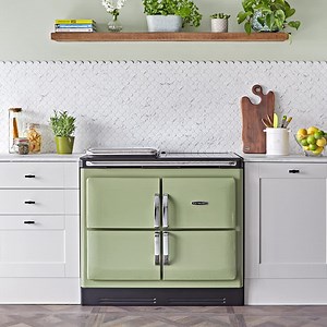 19 reactions | The Rayburn Ranger® - the retro-style range cooker with cast iron hotplate, two-zone induction hob, flexible controls and three large capacity ovens. Like to know more? Visit: https://www.agaliving.com/rayburn-collection/rayburn-ranger | AGA & AGA Cookshop | Facebook