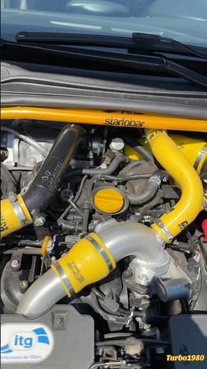 Voici la réponse du turbokezako du jour en vidéo , c est une Renault Clio 4 RS 18 ;)