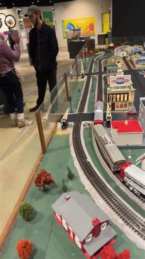 Jason at MiSci Museum and Planetarium: The trains #jason #trainset 1/3/26