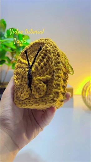 Practical spacious wallet inside #crochet #diy #handmade