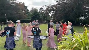 On Saturday evening we travelled over from Ayr racecourse to Troon! The afternoon guests had a blast just after the happy couple officially tied the knot! #bagpipes #Drums #liveentertainment #bride #groom 🥁 🌹 🏴󠁧󠁢󠁳󠁣󠁴󠁿 | Drums N' Roses