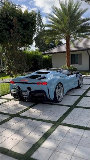 Ferrari Friday’s with my favorite SF90 🥰🇮🇹 #ferrarisf90stradale #ferrari #sf90