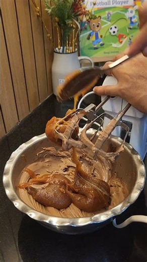 3 ingredients = 1 rich chocolate caramel filling 🍫 🔥 #dessertrecipe #bakinghacks #easyrecipe #viral