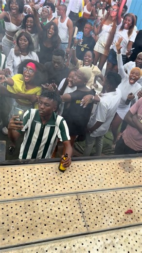 Jéssica Pitbull on Instagram: "Réveillon agora as 7 horas kicolo 😂😂😂😂😂"