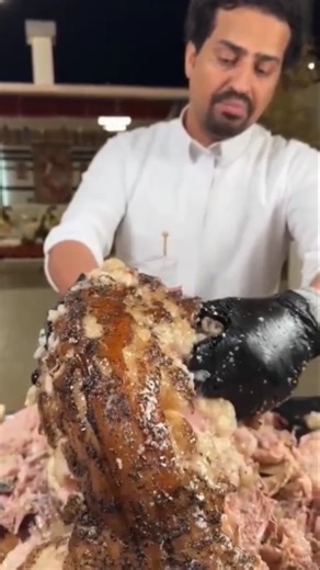 Dubai's Sheikhs like to eating camel meat #shortsfeed #shorts #camel