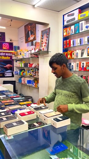 Local Guide Pune on Instagram: "Cheapest mobile shop in Katraj | Second Hand Mobile . .Address :-समर्थ मोबाईल शॉपी कात्रज चौक पुणे Contact :- ☎️ 9309954500 ☎️ . . Second hand, iPhone in Katraj,Pune Second hand mobile shop in Katraj Pune used Mobile Shop in Katraj Pune Mobile Repairing shop in Katraj Pune cheapest Mobile Repairing shop in Katraj Pune famous Mobile Shop in Katraj Pune viral Mobile Shop Katraj Pune . . #pune #secondhand #iphone #mobile #local_guide_pune"