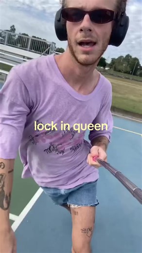 janis_dropin (@janis_dropin)’s video of Lock In