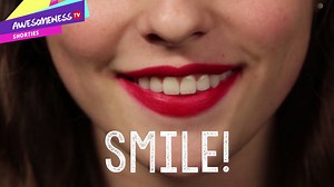 360K views · 837 reactions | Rock red lips like Taylor Swift with this beauty tip! Just in time for Valentine's Day <3 | AwesomenessTV | Facebook