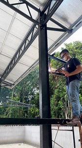 Awning panjang 8 kaki, kita tampal terus pada tiang H-Beam, sebab tu dia nampak gagah, lurus, dan tak goyang walau angin kuat. Kerja simple, tapi detail pemasangan. #awnings #dewankahwin #binarumahatastanahsendiri #Cash #loan Are Mie Azemy Ramly | Fadir Che Ahmed