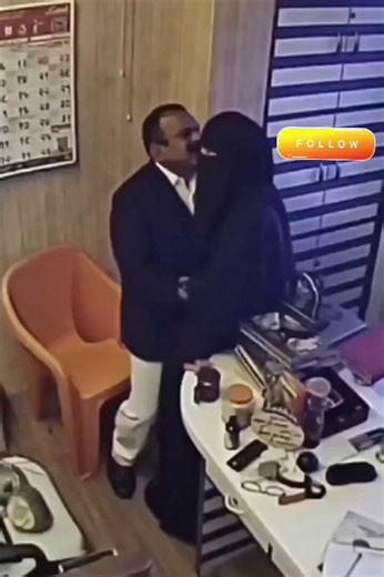 📣 Fake Babaji Part – 3 🔞Baba Ashok Kharat hid behind religion to exploit women for his own desires. Some were manipulated so deeply that even their husbands stayed silent.Shockingly, his actions crossed all boundaries - targeting even a Muslim woman in a burqa. 😡Blind faith is dangerous. Expose the truth. 🚫