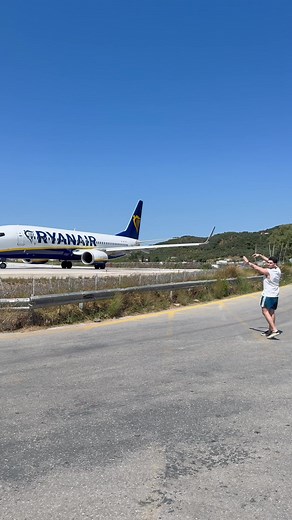 Λούσιμο χωρίς πληρωμή: Η εμπειρία του Γιώργου