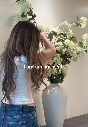 Easy Fake Flower Arrangement Ideas with Hydrangeas