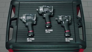 Les nouvelles clés à chocs sont de sortie : une gâchette progressive pour contrôler la vitesse, une meilleure tenue dans le temps pour un usage intensif, un éclairage LED frontal pour travailler dans les meilleures conditions... Découvrez-les chez votre distributeur habituel ! | FACOM France