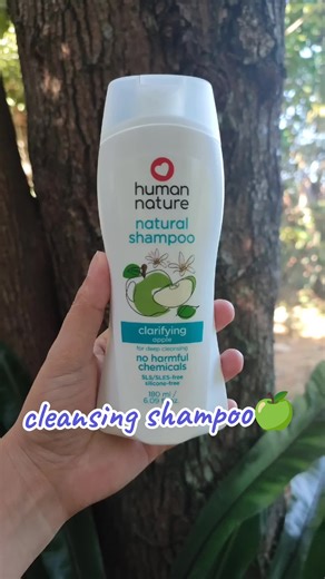 @JENuine Diaries 🍏Human Nature Clarifying Apple Shampoo 🌱Natural & No Harmful Chemicals 🌱Deep Scalp Cleanser to Lessen Hair Product Build-up 🍏Best for: Clearing buildup from pollution & hair products ✨Clean hair that's full of life ✓ Lifts away impurities with natural fruit acids ✓ Makes hair bouncier by removing buildup ✓ Soothes scalp & moisturizes strands with betaine & aloe extract ✓ Coconut-based cleansers give a rich, natural lather ✓ Biodegradable, locally made surfactants ✓ Non-irrit