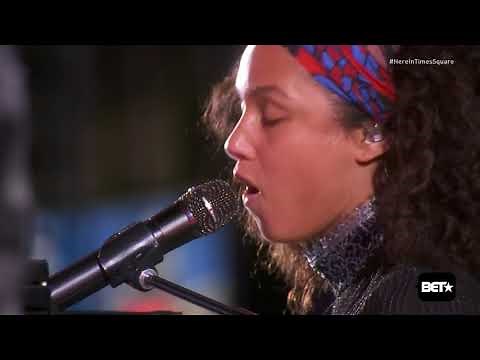 Alicia Keys Here in Times Square 2016