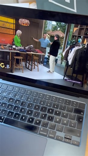 MANDY 🫰🏻🍭 on Instagram: "I dag har vi vært på God Morgen Norge @gmn og gått igjennom høstens candy for menn🍭🍭🍭Mandy var på direkten fra kl 08.10 mandag 🕺🏻🕺🏻🕺🏻Dette var gøy 🤸‍♂️🤸‍♂️🤸‍♂️For en candy gjeng som møtte oss i studio 🍬🍬🍬De var på jobb og vi stilte med rekordlave skuldre 🏄🏼‍♂️🏄🏼‍♂️🏄🏼‍♂️Ta frem kaffekoppen og kos dere 🍁🍁🍁🕺🏻🕺🏻🕺🏻🍂🍂🍂🍭🍭🍭Velkommen til en hyggelig handel i Mandy, i hjertet av gågaten og på nett - Mandy.no❤️❤️❤️❤️❤️❤️❤️❤️❤️❤️❤️❤️❤️❤️❤️"