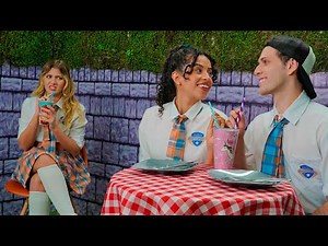 LUCCAS TOON EM: A MELHOR AMIGA CONSEGUIU UM NAMORADO!