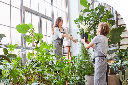 What Is Inventory Tracking? And How Can You Do It in FreshBooks? | FreshBooks Blog