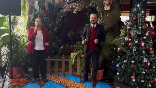 SEGUIMOS CON LOS REZOS DEL NIÑO DIOS CON EL MINISTERIO MUSICAL DÚO DON BOSCO. Alabado el dulce Nombre de Jesús en el portal. Jesús, María y José nos libren de todo mal. Niñito Dios que naciste en Belén, bendice a esta casa y a nosotros también. Gloria al Padre, gloria al Hijo, gloria al Espíritu Santo. https://share.google/lOeKbZOXojFDxVzFI | Duo Don Bosco