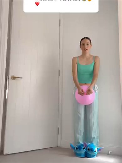 SQUEAKY DOOR PRANK! 😳🤣 #shorts