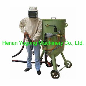 [Hot Item] Equipped with Sandblasting Hoppers Water Sand Blasting Machine