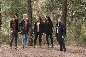 La Brea's Season 1 Finale Puts Many of Our Favorite Characters in Limbo