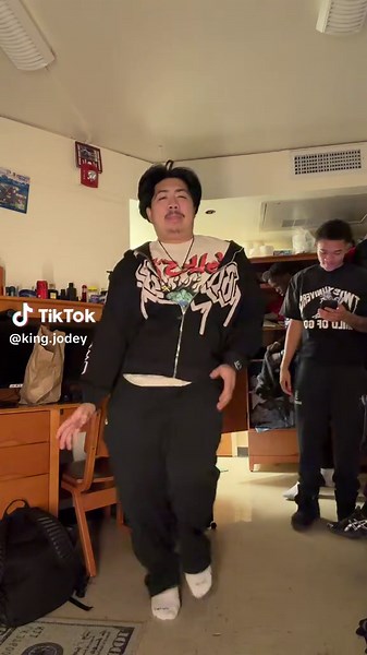 Make ur feet be flat 🥰🔥 w/ @Top5_Dj #fyp #kingjodey #foryoupageofficial