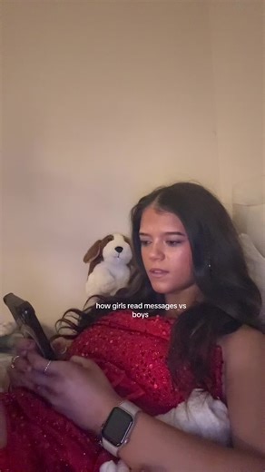 How Girls Read Messages vs Boys: A Funny Take