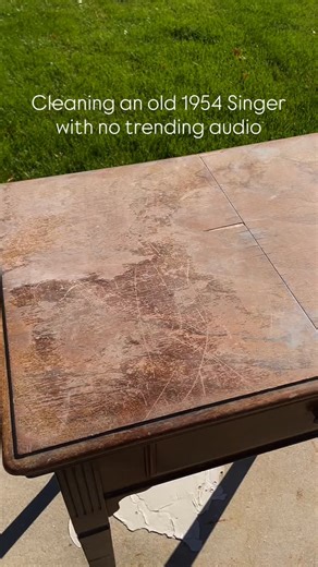 Chloe Fischer on Instagram: "Watch me (chaotically) clean my new (to me) 1954 Singer to the sounds of autumn and home I currently own and exclusively use a 1951 Singer and wanted another one so i wasn’t having to rethread my machine constantly. This machine sat unused and unprotected in a garage for years. It was so much dirtier than i captured on camera. The years of built up grime and dust was crazy. The table itself also needs a lot of love. I was able to refill the cracked and missing wood a