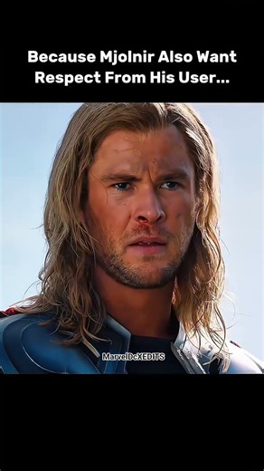 The Reason Why Thor Pick Up Mjolnir With His Hands 🤯 #dccomics #thorloveandthunder